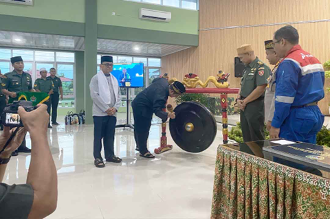 Bupati Penajam Paser Utara (PPU) Mudyat Noor meresmikan Gedung Serbaguna Kodim 0913/PPU, yang diharapkan dapat digunakan untuk berbagai kegiatan sosial dan kemasyarakatan.
