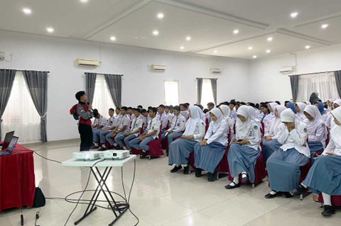 Sebanyak 100 pelajar dari berbagai sekolah menengah atas di Kabupaten Penajam Paser Utara (PPU) mengikuti seleksi tahap awal Pasukan Pengibar Bendera Pusaka (Paskibraka) 2025.