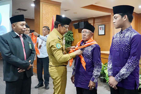 Pelepasan 130 Jamaah Haji PPU, Waris Ingatkan Persiapan Fisik dan Mental