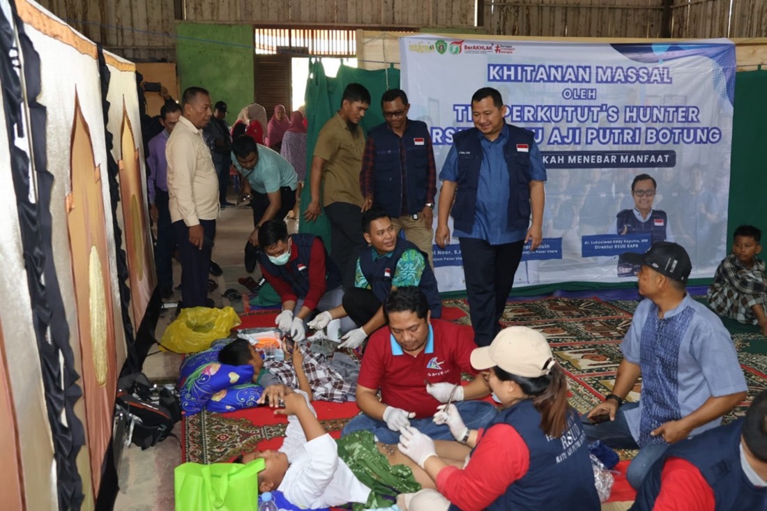 Sebanyak 50 anak dari sejumlah kelurahan di Kecamatan Penajam mengikuti kegiatan khitan massal