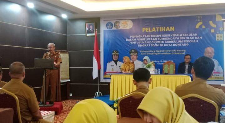 Kepala Sekolah SD dan MI se-Bontang Ikuti Pelatihan Pengelolaan Sumber Daya dan Kurikulum