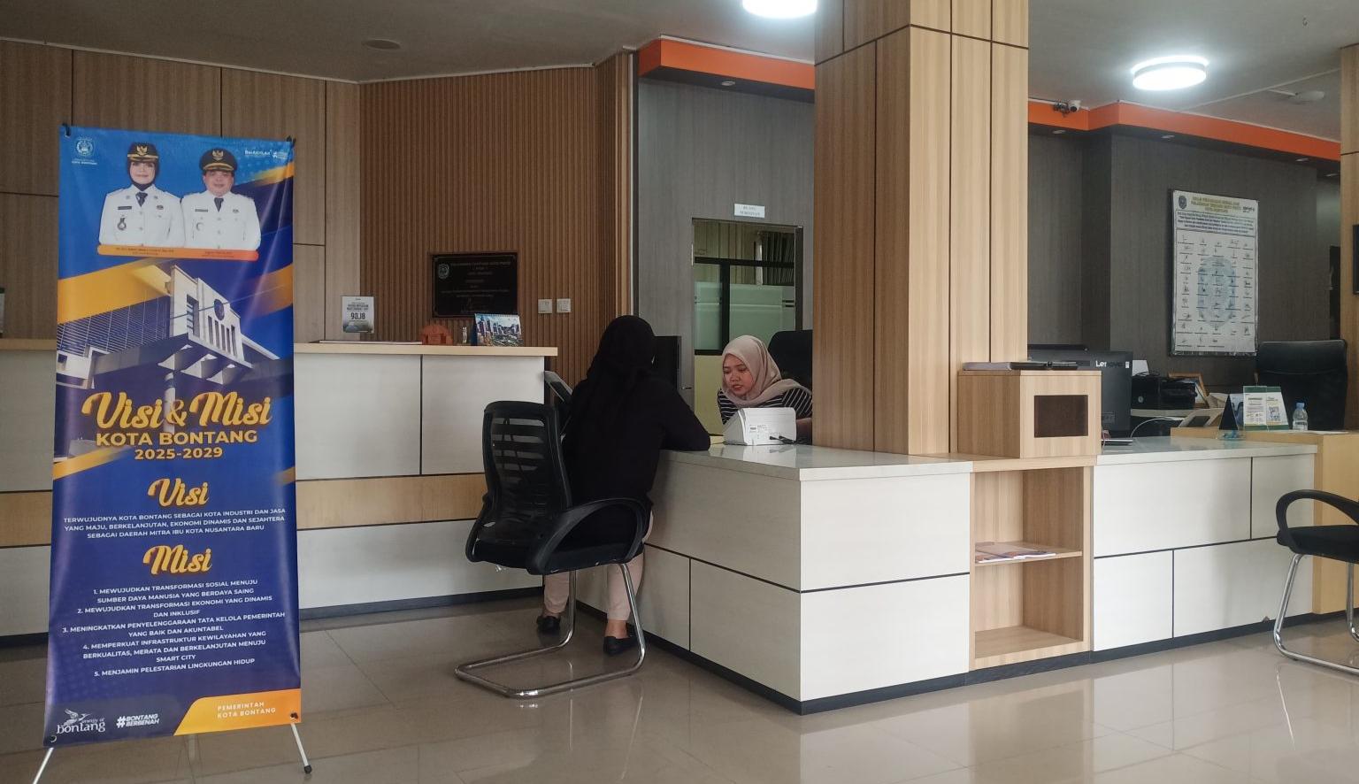 Ruang layanan konsultasi DPMPTSP Bontang.